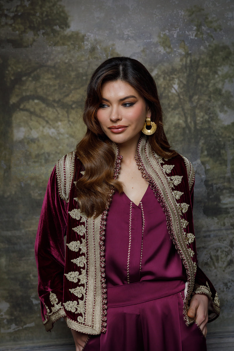 Queen Iffat Velvet Jacket Set