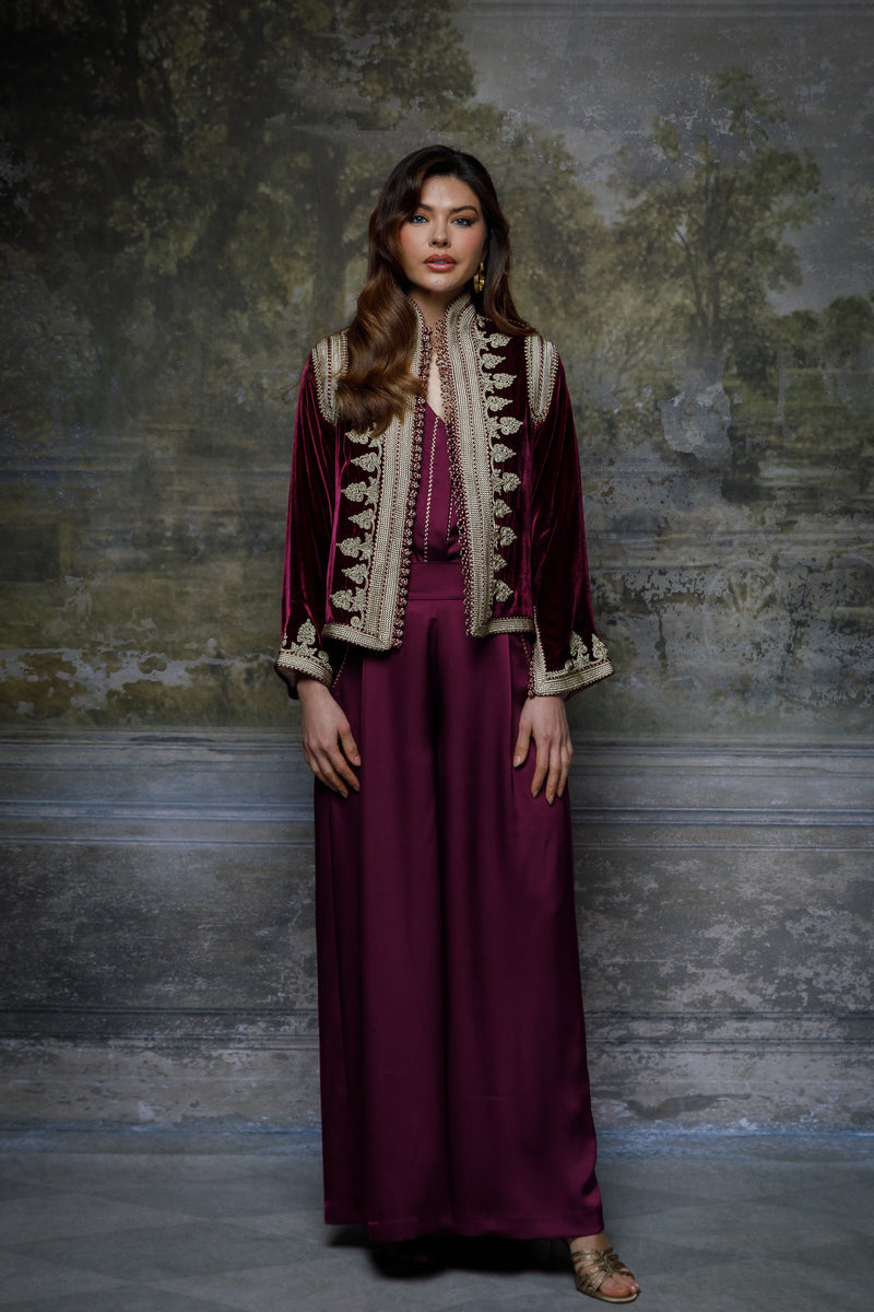 Queen Iffat Velvet Jacket Set