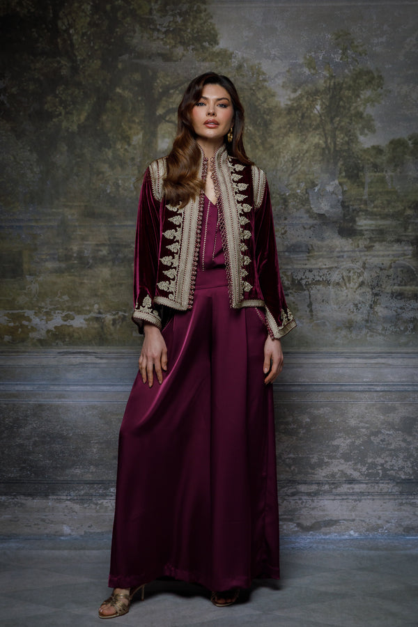 Queen Iffat Velvet Jacket Set