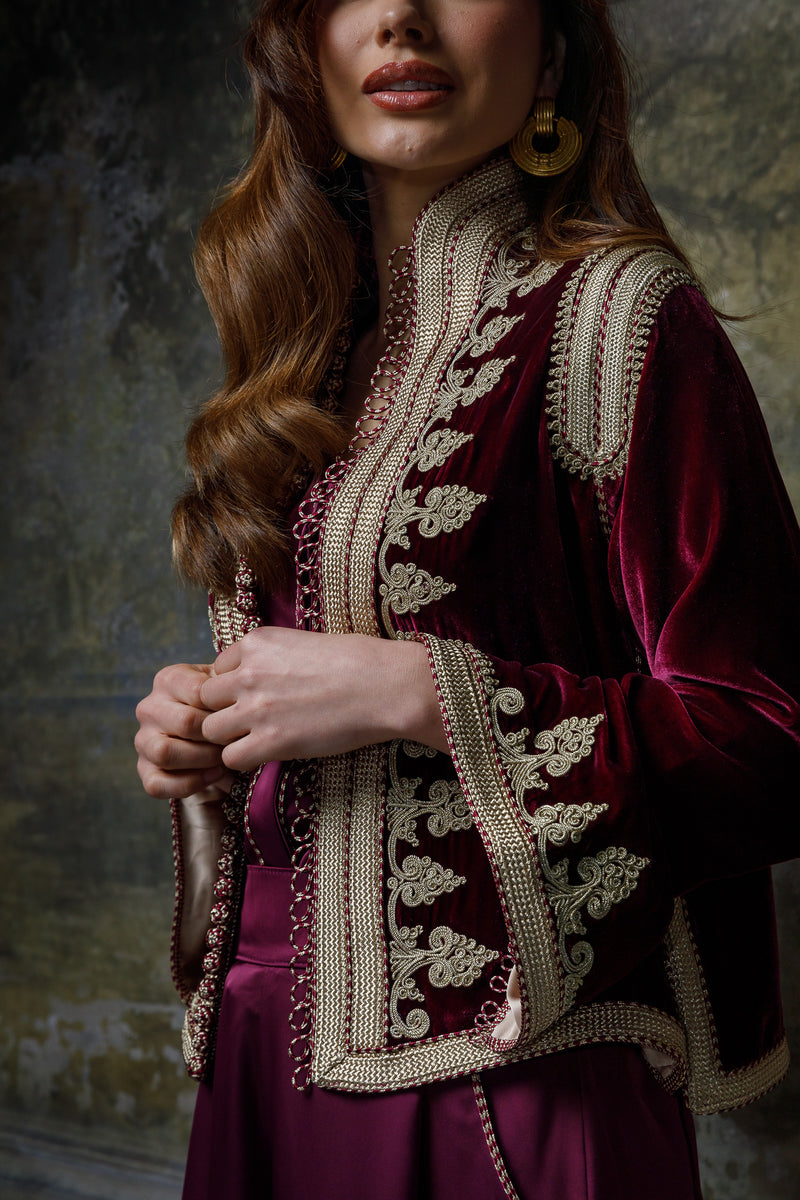 Queen Iffat Velvet Jacket Set